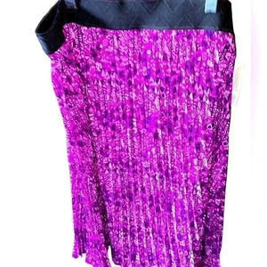 Lularoe XL purple geometric Floral Jill pleated midi skirt‎ . NWT. Black band .